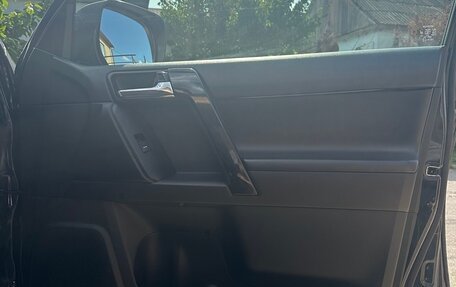 Toyota Land Cruiser Prado 150 рестайлинг 2, 2016 год, 2 950 000 рублей, 11 фотография