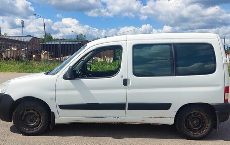 Peugeot Partner II рестайлинг 2, 2010 год, 350 000 рублей, 2 фотография