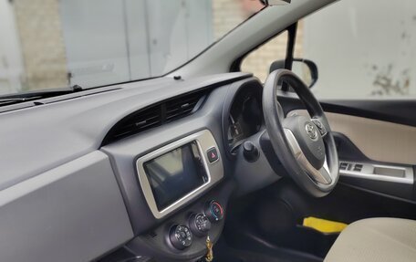 Toyota Vitz, 2015 год, 920 000 рублей, 4 фотография