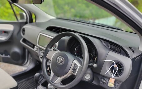 Toyota Vitz, 2015 год, 920 000 рублей, 7 фотография