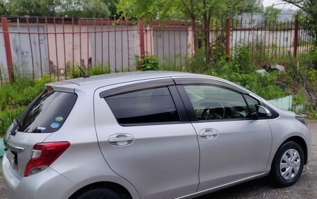 Toyota Vitz, 2015 год, 920 000 рублей, 2 фотография