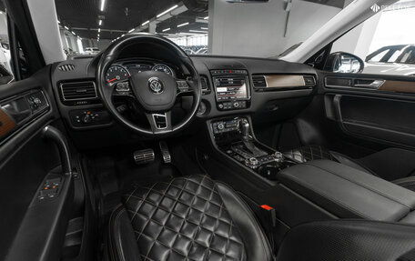 Volkswagen Touareg III, 2017 год, 2 970 000 рублей, 7 фотография