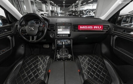 Volkswagen Touareg III, 2017 год, 2 970 000 рублей, 8 фотография