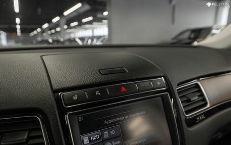 Volkswagen Touareg III, 2017 год, 2 970 000 рублей, 26 фотография