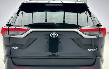 Toyota RAV4, 2021 год, 1 652 000 рублей, 4 фотография