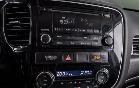 Mitsubishi Outlander III рестайлинг 3, 2014 год, 1 459 000 рублей, 12 фотография