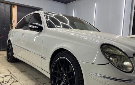 Mercedes-Benz E-Класс, 2004 год, 850 000 рублей, 2 фотография