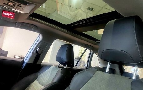 Toyota RAV4, 2024 год, 5 450 000 рублей, 8 фотография