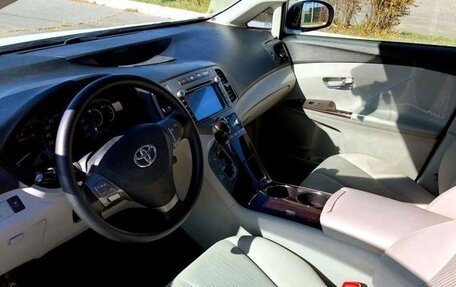 Toyota Venza I, 2010 год, 1 790 000 рублей, 28 фотография
