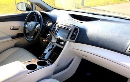 Toyota Venza I, 2010 год, 1 790 000 рублей, 25 фотография