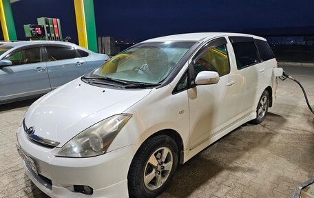 Toyota Wish II, 2004 год, 660 000 рублей, 2 фотография