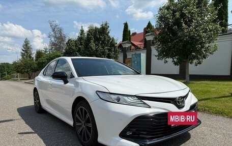 Toyota Camry, 2020 год, 2 300 000 рублей, 12 фотография