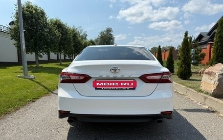 Toyota Camry, 2020 год, 2 300 000 рублей, 6 фотография