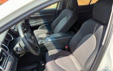 Toyota Camry, 2020 год, 2 300 000 рублей, 15 фотография