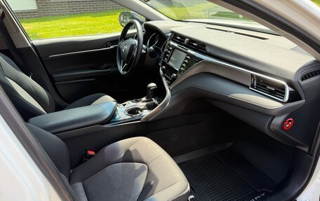 Toyota Camry, 2020 год, 2 300 000 рублей, 21 фотография