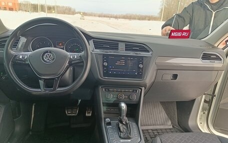 Volkswagen Tiguan II, 2018 год, 2 700 000 рублей, 7 фотография