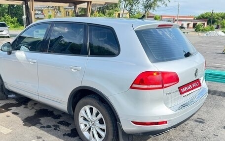 Volkswagen Touareg III, 2010 год, 1 800 000 рублей, 3 фотография