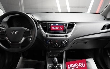 Hyundai Solaris II рестайлинг, 2018 год, 1 840 000 рублей, 7 фотография