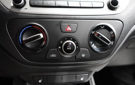 Hyundai Solaris II рестайлинг, 2018 год, 1 840 000 рублей, 13 фотография