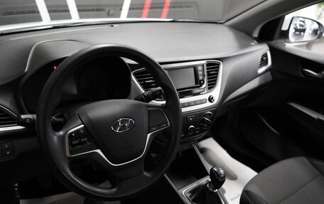 Hyundai Solaris II рестайлинг, 2018 год, 1 840 000 рублей, 9 фотография