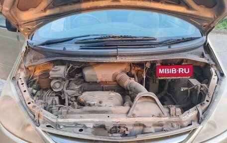 Toyota Estima III рестайлинг -2, 2000 год, 600 000 рублей, 2 фотография