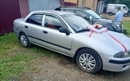 Mitsubishi Carisma I, 2003 год, 380 000 рублей, 2 фотография