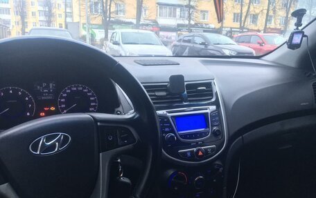 Hyundai Solaris II рестайлинг, 2012 год, 500 000 рублей, 3 фотография