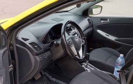 Hyundai Solaris II рестайлинг, 2012 год, 500 000 рублей, 9 фотография