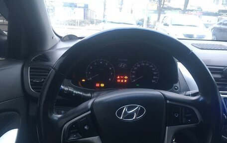 Hyundai Solaris II рестайлинг, 2012 год, 500 000 рублей, 2 фотография