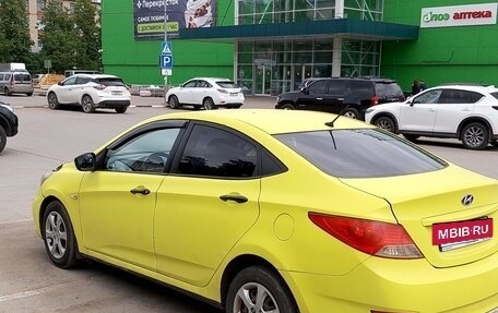 Hyundai Solaris II рестайлинг, 2012 год, 500 000 рублей, 4 фотография
