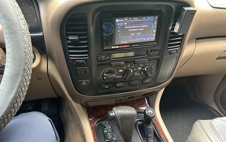 Toyota Land Cruiser 100 рестайлинг 2, 1999 год, 1 800 000 рублей, 7 фотография