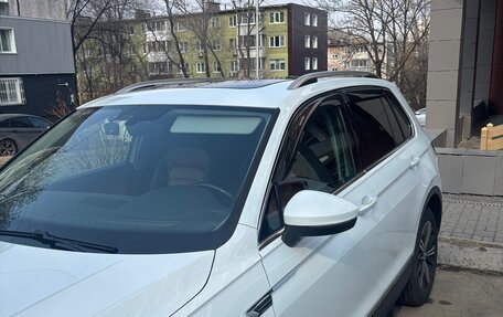 Volkswagen Tiguan II, 2017 год, 2 350 000 рублей, 2 фотография