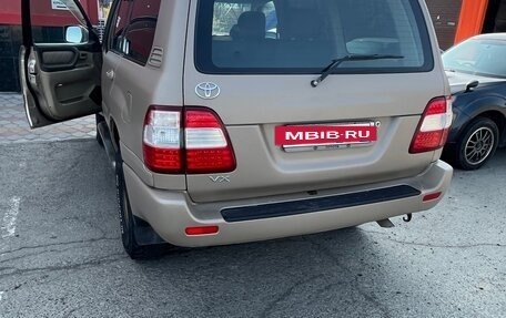 Toyota Land Cruiser 100 рестайлинг 2, 2006 год, 3 000 000 рублей, 4 фотография