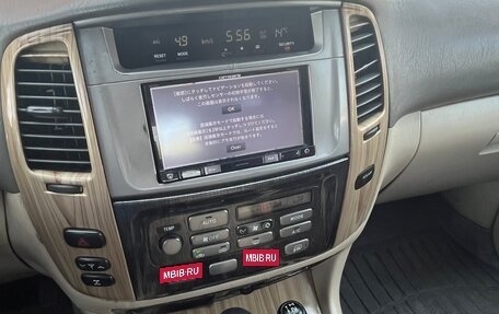 Toyota Land Cruiser 100 рестайлинг 2, 2006 год, 3 000 000 рублей, 10 фотография