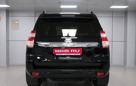 Toyota Land Cruiser Prado 150 рестайлинг 2, 2016 год, 3 383 000 рублей, 4 фотография