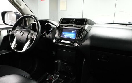 Toyota Land Cruiser Prado 150 рестайлинг 2, 2016 год, 3 383 000 рублей, 6 фотография