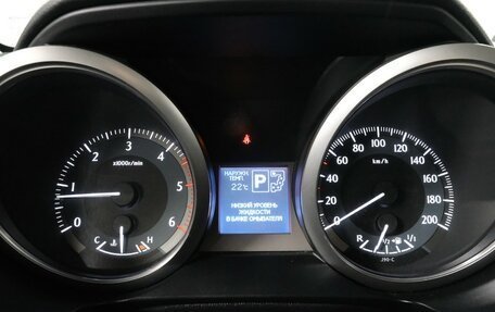 Toyota Land Cruiser Prado 150 рестайлинг 2, 2016 год, 3 383 000 рублей, 15 фотография