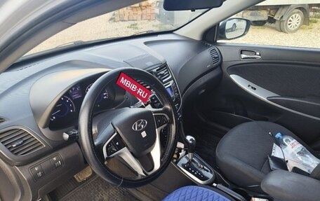 Hyundai Solaris II рестайлинг, 2012 год, 680 000 рублей, 11 фотография