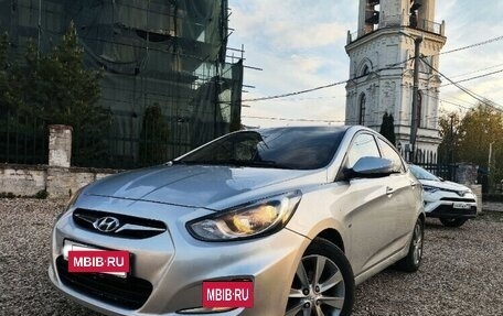 Hyundai Solaris II рестайлинг, 2012 год, 680 000 рублей, 2 фотография
