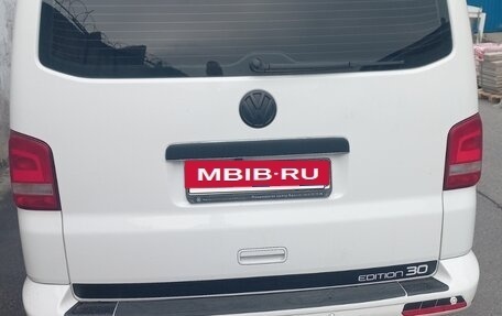 Volkswagen Caravelle T5, 2014 год, 2 300 000 рублей, 4 фотография
