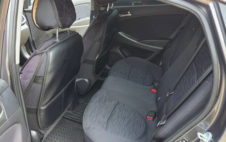 Hyundai Solaris II рестайлинг, 2015 год, 899 999 рублей, 7 фотография