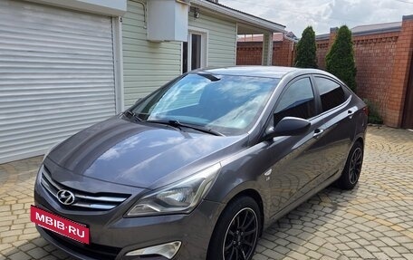 Hyundai Solaris II рестайлинг, 2015 год, 899 999 рублей, 13 фотография