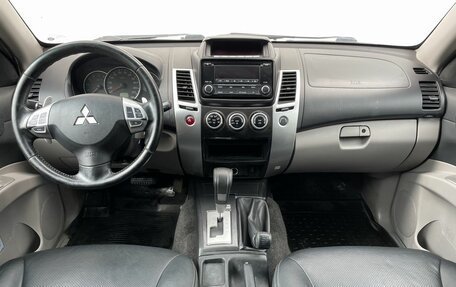 Mitsubishi Pajero Sport II рестайлинг, 2014 год, 1 650 000 рублей, 12 фотография