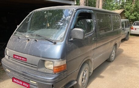 Toyota HiAce, 1995 год, 330 000 рублей, 1 фотография
