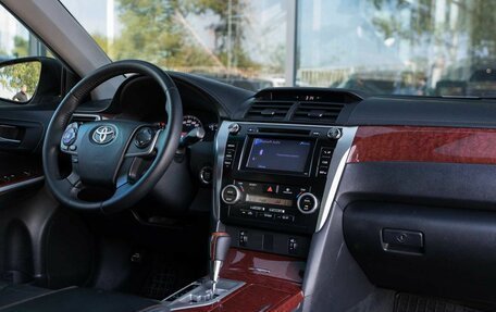 Toyota Camry, 2012 год, 1 800 000 рублей, 10 фотография