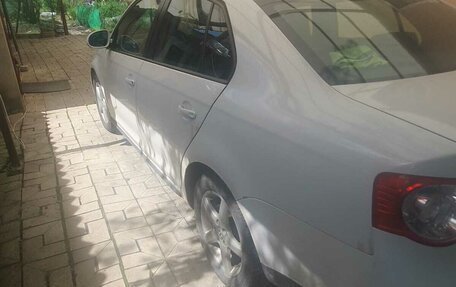 Volkswagen Jetta VI, 2009 год, 460 000 рублей, 3 фотография
