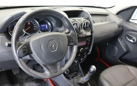 Renault Duster I рестайлинг, 2016 год, 900 000 рублей, 6 фотография