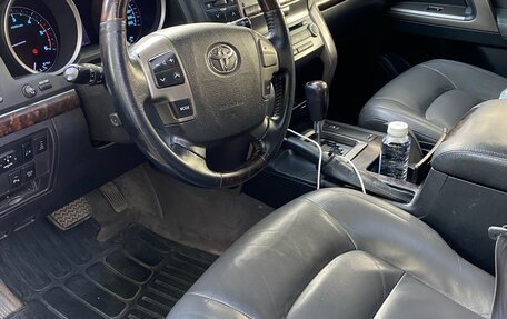 Toyota Land Cruiser 200, 2008 год, 2 580 000 рублей, 12 фотография