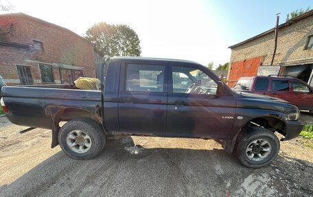 Mitsubishi L200 III рестайлинг, 2005 год, 350 000 рублей, 3 фотография