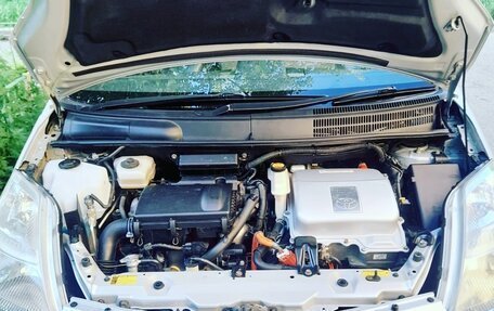 Toyota Prius, 2010 год, 1 255 000 рублей, 8 фотография